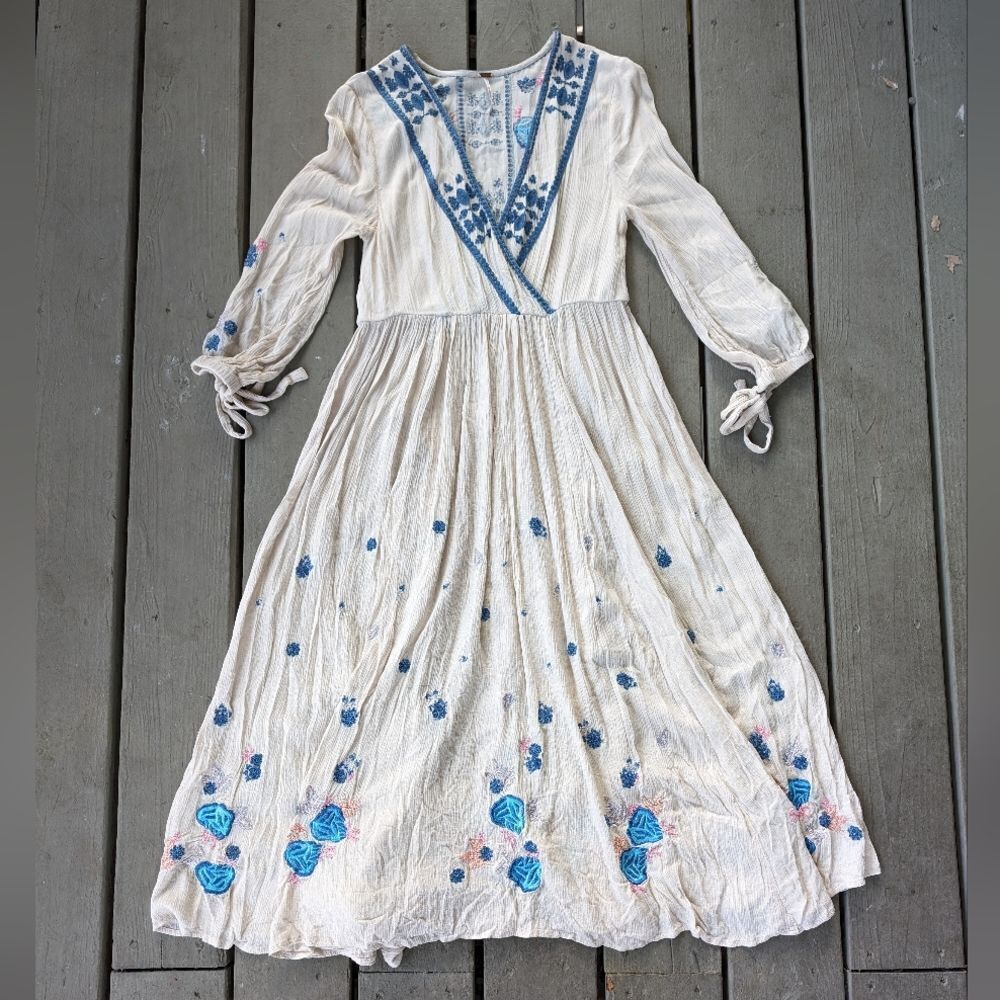 Free‎ People Ivory The Enchanted Forest Embroidered Midi Dress Size Small Boho